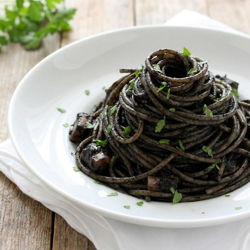 spaghetti al nero di seppia  also pasta col nero di seppia